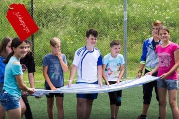 Ungdommer på sommerleir
